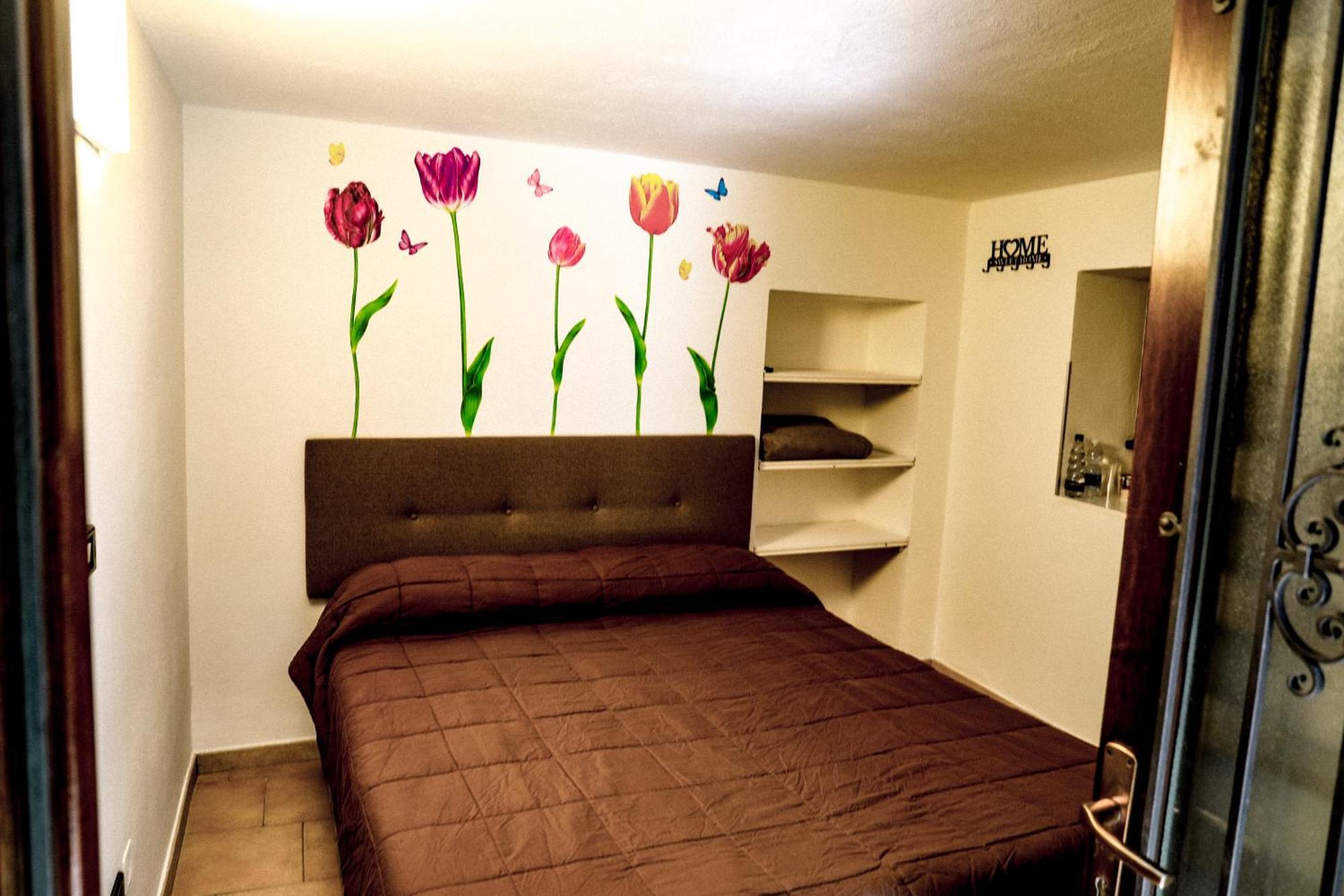 Vittoria Holiday House - Tulip Apartment And Tulip Room Stresa Exterior photo